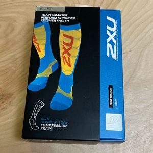 2XU alpine compression socks size L